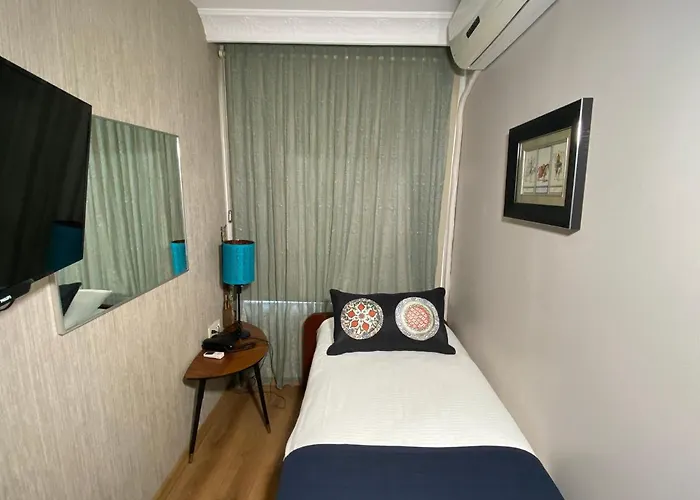 Four Doors Hotel